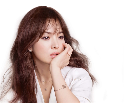Trang điểm du xuân: Trong veo và đầy sức sống Trang diem du xuan: Trong veo va day suc song