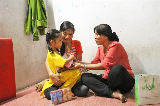 Những bà chủ trọ có tâm Nhung ba chu tro co tam