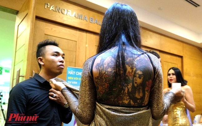 Vì sao Bệnh viện Bình Dân mở phòng khám cho người chuyển giới, đồng tính? Vi sao Benh vien Binh Dan mo phong kham cho nguoi chuyen gioi, dong tinh?