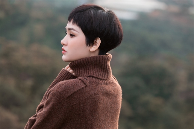 Hương Tràm đoạt giải ‘Nghệ sĩ của năm’ tại ‘Zing Music Awards 2018’ Huong Tram doat giai ‘Nghe si cua nam’ tai ‘Zing Music Awards 2018’