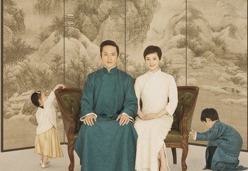 Sao Hoa ngữ làm mẹ: chênh vênh giữa hào quang và con trẻ Sao Hoa ngu lam me: chenh venh giua hao quang va con tre