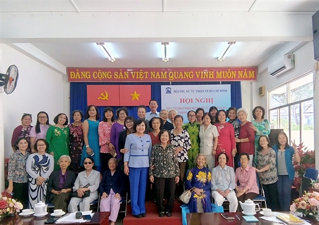 Hội Phụ nữ từ thiện TP.HCM: Gần 11,5 tỷ đồng thực hiện các hoạt động hỗ trợ người yếu thế Hoi Phu nu tu thien TP.HCM: Gan 11,5 ty dong thuc hien cac hoat dong ho tro nguoi yeu the