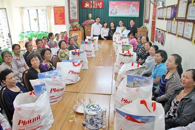 Tết ấm cho phụ nữ nghèo Tet am cho phu nu ngheo