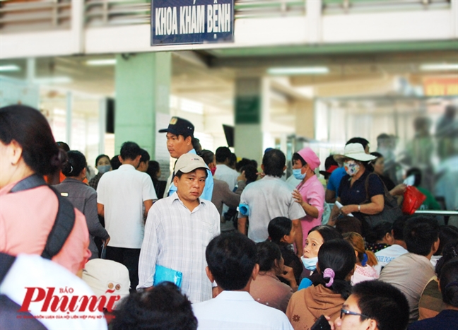 Nhiều bệnh nhân không được bảo hiểm y tế thanh toán vì bệnh viện quận chuyển viện Nhieu benh nhan khong duoc bao hiem y te thanh toan vi benh vien quan chuyen vien
