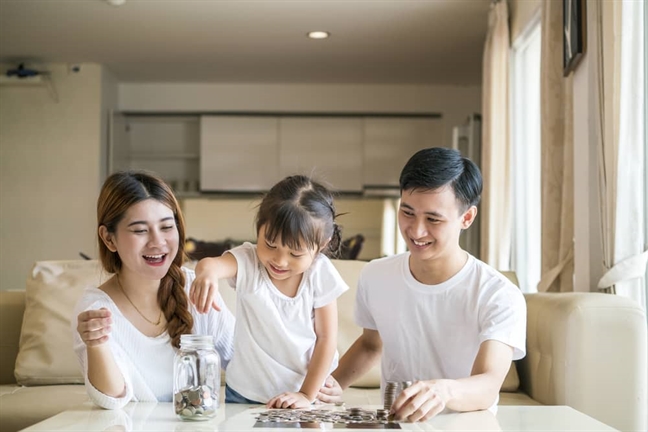 Chồng lộ quỹ đen khi mua sắm quà Tết cho bố mẹ Chong lo quy den khi mua sam qua Tet cho bo me
