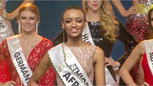 Lê Âu Ngân Anh giành ngôi Á hậu, đại diện Philippines đăng quang 'Hoa hậu Liên lục địa 2018' Le Au Ngan Anh gianh ngoi A hau, dai dien Philippines dang quang 'Hoa hau Lien luc dia 2018'