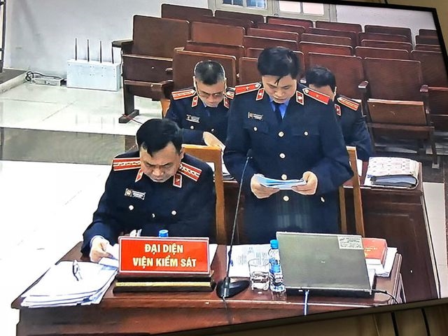 Xét xử Vũ 'nhôm' cùng hai cựu thứ trưởng Bộ Công an Xet xu Vu 'nhom' cung hai cuu thu truong Bo Cong an