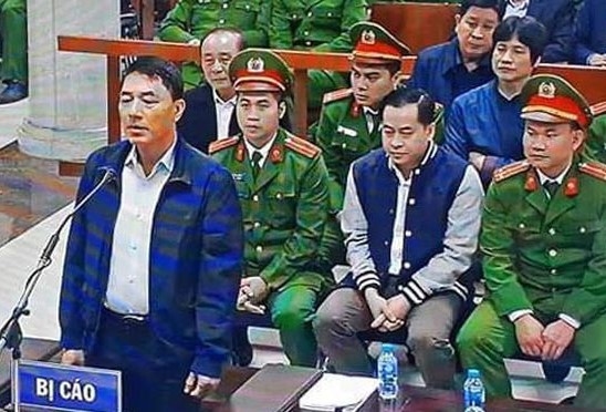 Xét xử Vũ 'nhôm' cùng hai cựu thứ trưởng Bộ Công an Xet xu Vu 'nhom' cung hai cuu thu truong Bo Cong an