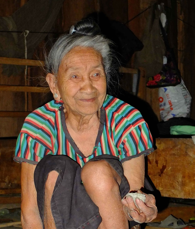 Chầm chậm ở Mường 'quên' Cham cham o Muong 'quen'