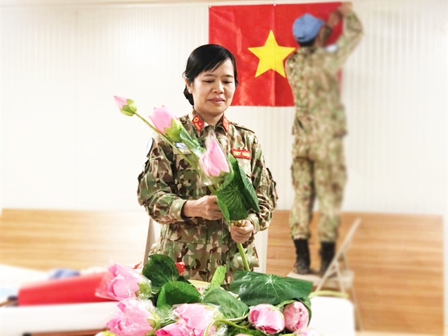 Bác sĩ quân y Việt Nam kể chuyện đón tết sớm ở Phi châu Bac si quan y Viet Nam ke chuyen don tet som o Phi chau