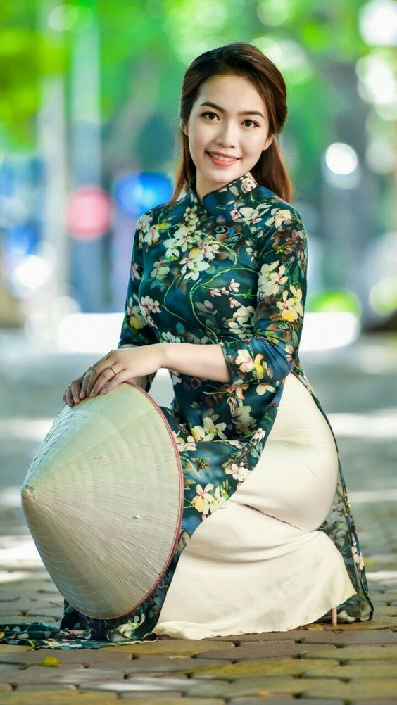 Bí quyết diện áo dài đón tết chuẩn theo dáng người Bi quyet dien ao dai don tet chuan theo dang nguoi