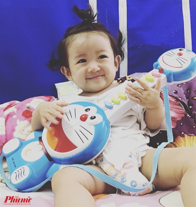 Người đi vá nụ cười xuân Nguoi di va nu cuoi xuan