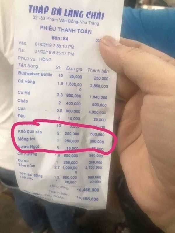 Bị du khách ‘tố’ chém 500 ngàn/đĩa trứng xào cà chua, nhà hàng nói nhân viên… tính đại Bi du khach ‘to’ chem 500 ngan/dia trung xao ca chua, nha hang noi nhan vien… tinh dai