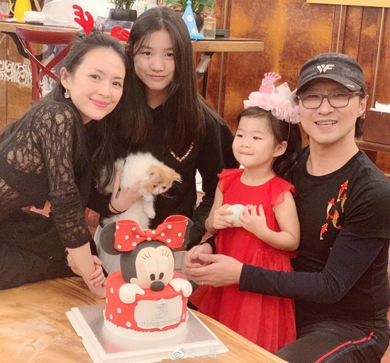 Chương Tử Di: ‘Làm vợ, làm mẹ giúp tôi hiểu biết thêm về cuộc sống’ Chuong Tu Di: ‘Lam vo, lam me giup toi hieu biet them ve cuoc song’