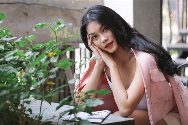Diễn viên Thanh Tú: Tuổi đôi mươi rực rỡ Dien vien Thanh Tu: Tuoi doi muoi ruc ro