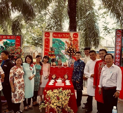 Hơn 97.300 suất quà trị giá trên 24 tỷ đồng chăm lo cho phụ nữ các giới đón xuân Hon 97.300 suat qua tri gia tren 24 ty dong cham lo cho phu nu cac gioi don xuan