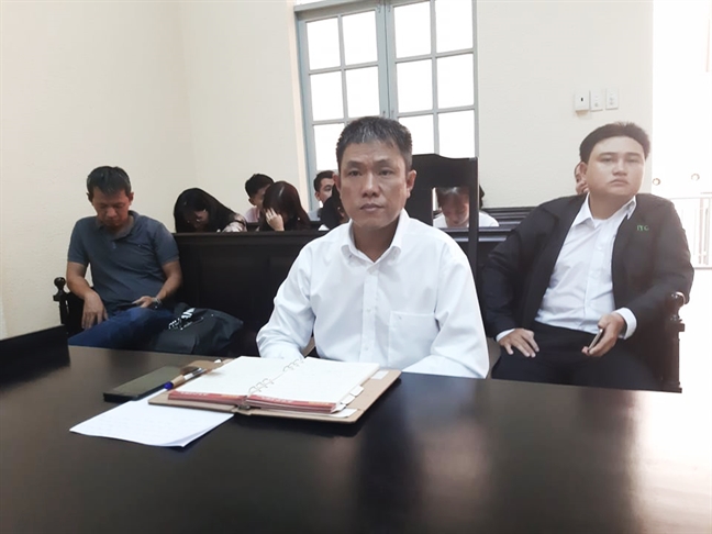 Dời ngày tuyên án vụ tranh chấp tác quyền truyện tranh ‘Thần đồng đất Việt’ Doi ngay tuyen an vu tranh chap tac quyen truyen tranh ‘Than dong dat Viet’