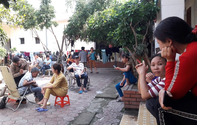 Phát điên vì... uống bia, rượu thường xuyên Phat dien vi... uong bia, ruou thuong xuyen