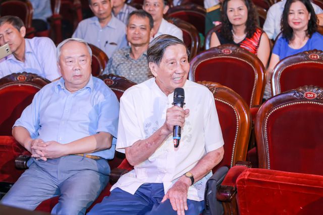 Nhạc sĩ Phạm Tuyên: 'Lòng tôi hoà chung tiếng lòng dân tộc' Nhac si Pham Tuyen: 'Long toi hoa chung tieng long dan toc'