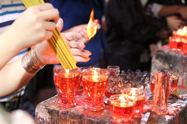 Rực rỡ hoa đăng rằm tháng Giêng Ruc ro hoa dang ram thang Gieng