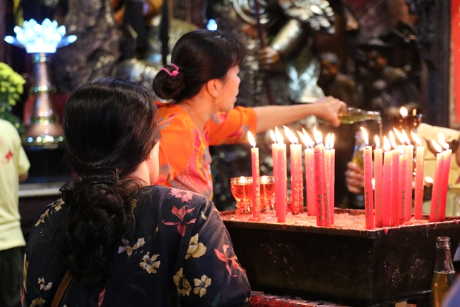 Rực rỡ hoa đăng rằm tháng Giêng Ruc ro hoa dang ram thang Gieng