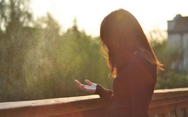 Tiết lộ chuyện người yêu của em gái sàm sỡ mình, tôi bị dè bỉu Tiet lo chuyen nguoi yeu cua em gai sam so minh, toi bi de biu