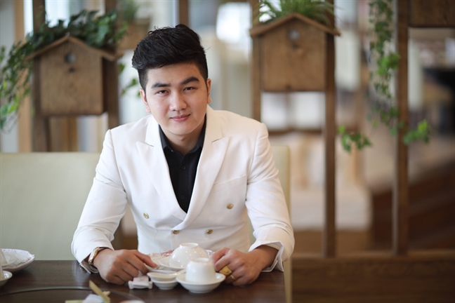 Đồng hành cùng người yêu trong gian khó, giờ tôi được hưởng trái ngọt Dong hanh cung nguoi yeu trong gian kho, gio toi duoc huong trai ngot
