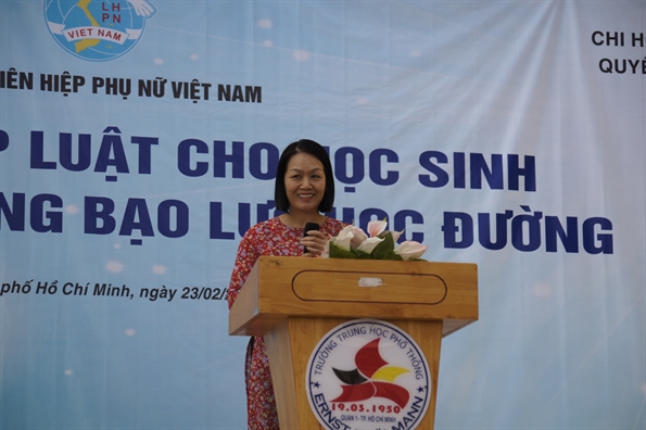 Hoa hậu H’Hen Nie và diễn viên Quyền Linh: Đại sứ của 'Năm an toàn cho phụ nữ và trẻ em 2019' Hoa hau H’Hen Nie va dien vien Quyen Linh: Dai su cua 'Nam an toan cho phu nu va tre em 2019'