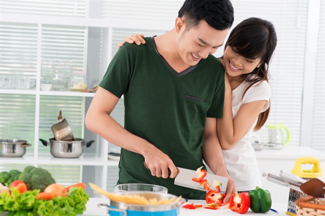 Con trai không biết làm việc nhà, coi chừng ế vợ Con trai khong biet lam viec nha, coi chung e vo