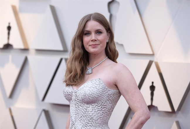 Phụ kiện to bản lên ngôi tại Oscar 2019 Phu kien to ban len ngoi tai Oscar 2019