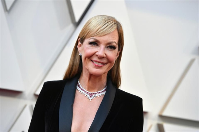 Phụ kiện to bản lên ngôi tại Oscar 2019 Phu kien to ban len ngoi tai Oscar 2019