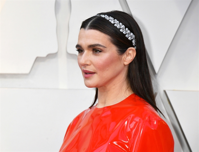 Phụ kiện to bản lên ngôi tại Oscar 2019 Phu kien to ban len ngoi tai Oscar 2019