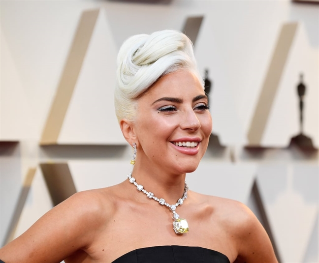 Phụ kiện to bản lên ngôi tại Oscar 2019 Phu kien to ban len ngoi tai Oscar 2019