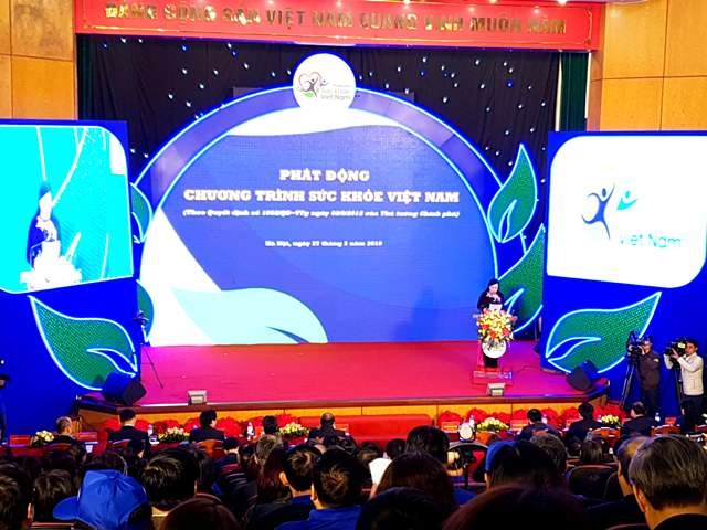 Thủ tướng Nguyễn Xuân Phúc phát động chương trình 'Sức khỏe Việt Nam' Thu tuong Nguyen Xuan Phuc phat dong chuong trinh 'Suc khoe Viet Nam'