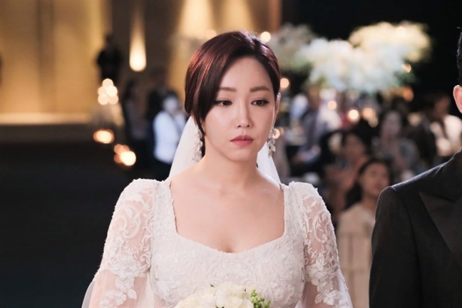 Là con gái đừng để phải đi cửa sau vào nhà chồng trong ngày cưới, con nhé! La con gai dung de phai di cua sau vao nha chong trong ngay cuoi, con nhe!