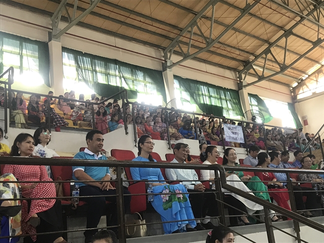 Duyên dáng áo dài quận 7 Duyen dang ao dai quan 7