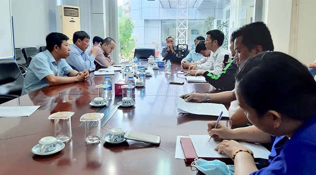 Dự án 35 Hồ Học Lãm: Lãnh đạo đến họp chỉ để hứa, bị dân phản đối, mời ra về Du an 35 Ho Hoc Lam: Lanh dao den hop chi de hua, bi dan phan doi, moi ra ve