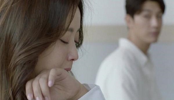 Nếu chồng thật sự tuyệt vời như trên Facebook, tôi đã 'chết' vì sung sướng Neu chong that su tuyet voi nhu tren Facebook, toi da 'chet' vi sung suong