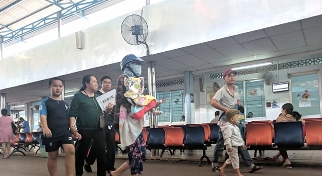 Trẻ nhập viện do dị ứng với nhiệt độ máy lạnh Tre nhap vien do di ung voi nhiet do may lanh