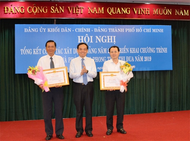 Phó bí thư Thường trực Thành ủy TP.HCM: 'Tôi ủng hộ cán bộ trẻ, sáng tạo, mạnh dạn và quyết liệt trong tư duy' Pho bi thu Thuong truc Thanh uy TP.HCM: 'Toi ung ho can bo tre, sang tao, manh dan va quyet liet trong tu duy'