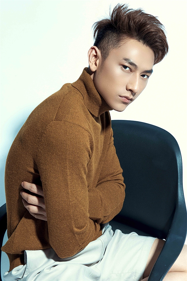 Isaac: Hành trình từ một ca sĩ đơn thuần đến icon thời trang Isaac: Hanh trinh tu mot ca si don thuan den icon thoi trang