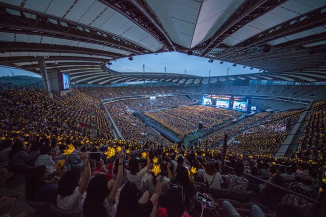 Nước mắt phủ đầy Kpop Nuoc mat phu day Kpop
