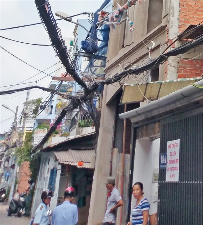 Quận Phú Nhuận, TP.HCM: Công trình tạm 'nuốt' diện tích chung Quan Phu Nhuan, TP.HCM: Cong trinh tam 'nuot' dien tich chung