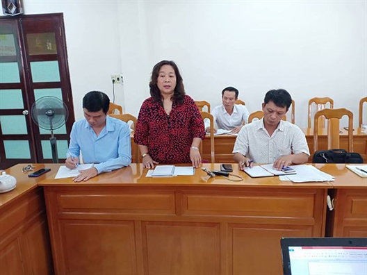 Vụ cô giáo và học sinh vào nhà nghỉ: Đừng bỏ rơi hai đứa trẻ lớp Mười Vu co giao va hoc sinh vao nha nghi: Dung bo roi hai dua tre lop Muoi