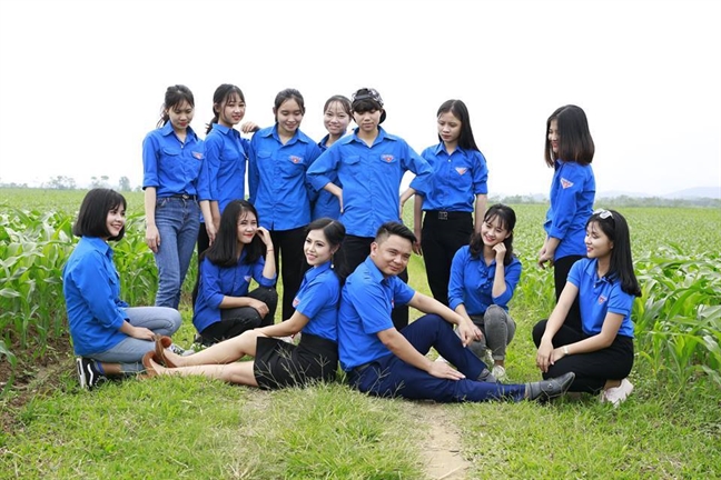 Bộ ảnh cưới độc đáo của cặp đôi cán bộ Đoàn siêu dễ thương Bo anh cuoi doc dao cua cap doi can bo Doan sieu de thuong