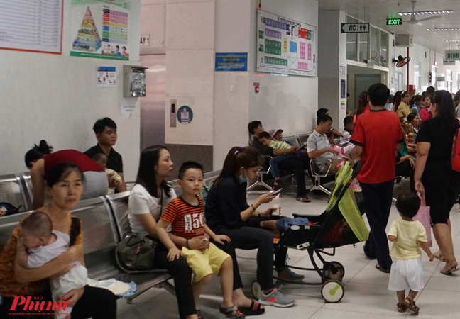Sài Gòn nóng khó chịu, hơn 11.000 trẻ nhập viện Sai Gon nong kho chiu, hon 11.000 tre nhap vien