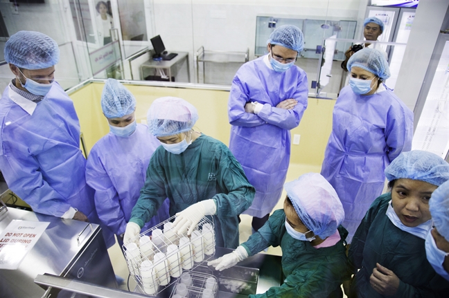 Những quy định khắt khe để tặng sữa cho Ngân hàng sữa mẹ đầu tiên tại TP.HCM Nhung quy dinh khat khe de tang sua cho Ngan hang sua me dau tien tai TP.HCM