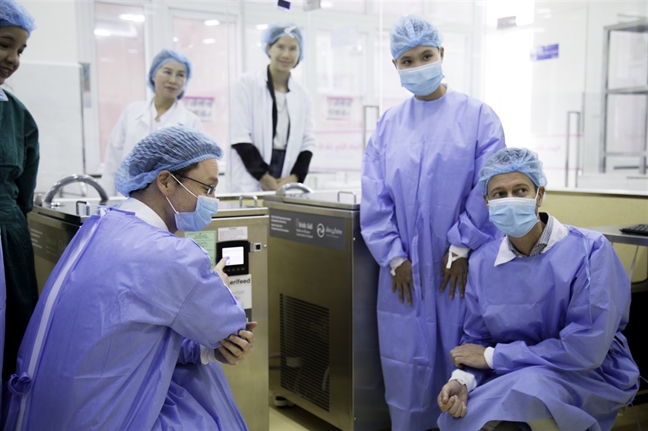 Những quy định khắt khe để tặng sữa cho Ngân hàng sữa mẹ đầu tiên tại TP.HCM Nhung quy dinh khat khe de tang sua cho Ngan hang sua me dau tien tai TP.HCM