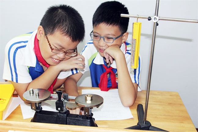 Dạy học không sách giáo khoa, được không? - Bài 2: Chúng tôi không cần sách giáo khoa Day hoc khong sach giao khoa, duoc khong? - Bai 2: Chung toi khong can sach giao khoa