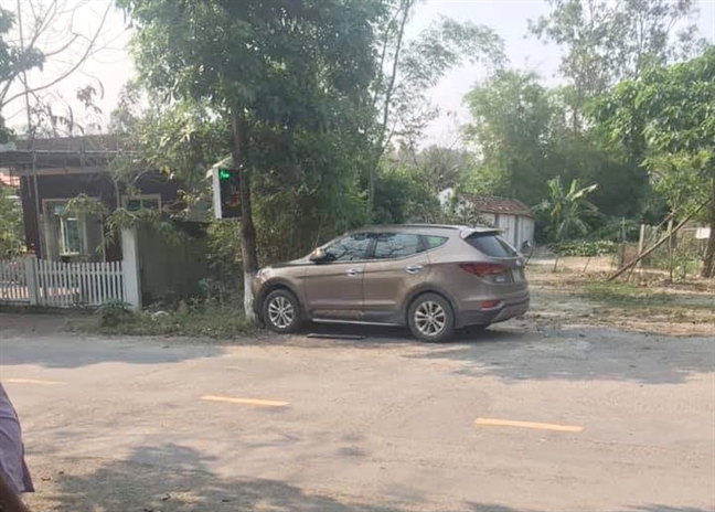 Vụ ‘mai phục’ đâm chết người: Chồng gắn định vị vào xe máy vợ để theo dõi Vu ‘mai phuc’ dam chet nguoi: Chong gan dinh vi vao xe may vo de theo doi